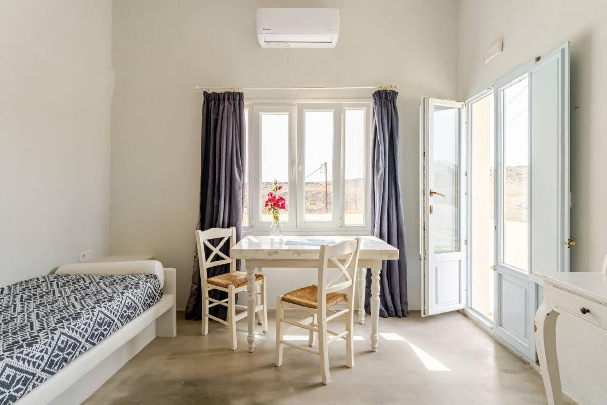 Apartment Drakkar Fira (Santorini)